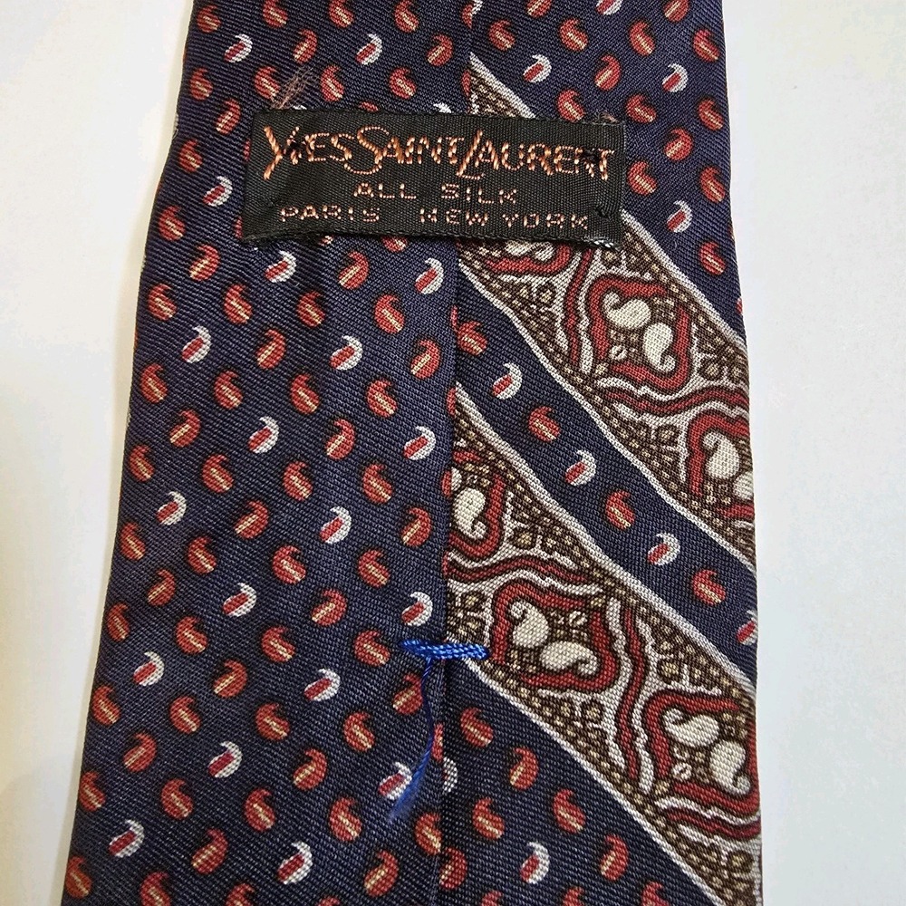 VTG YSL Yves Saint Laurent Grodins California Silk Men Neck Tie Red Navy Paisley - Picture 3 of 5